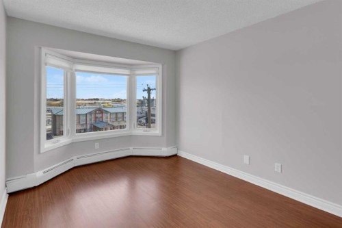 204-3606 Erlton Court Sw, Calgary, AB - Indoor Photo Showing Other Room