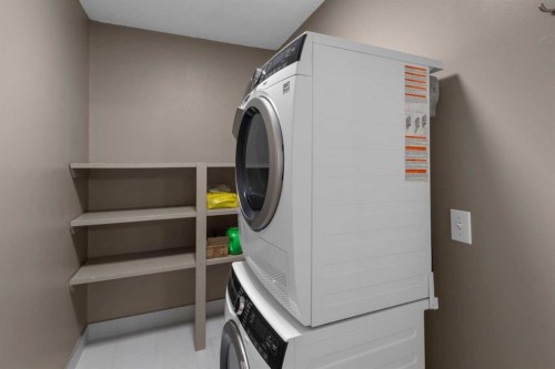 204-3606 Erlton Court Sw, Calgary, AB - Indoor Photo Showing Laundry Room