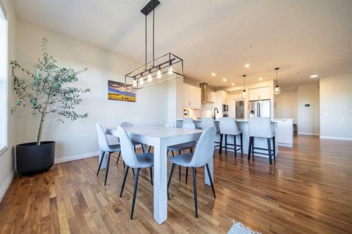 27 Sunset Park, Cochrane, AB - Indoor Photo Showing Dining Room