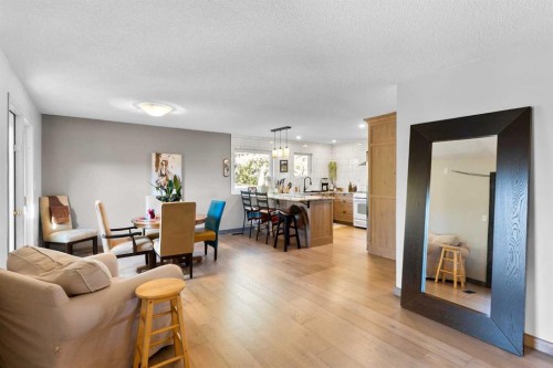 2168 Hwy 587  # 10, Rural Red Deer County, AB - Indoor Photo Showing Living Room