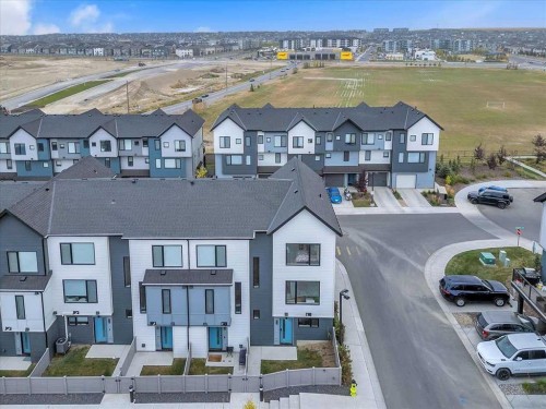 203 Evanscrest Square Nw, Calgary, AB - Outdoor With Facade