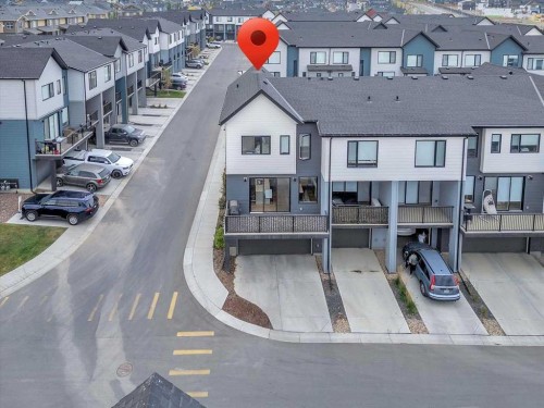 203 Evanscrest Square Nw, Calgary, AB - Outdoor With Facade