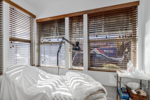 2032 34 Avenue Sw, Calgary, AB 