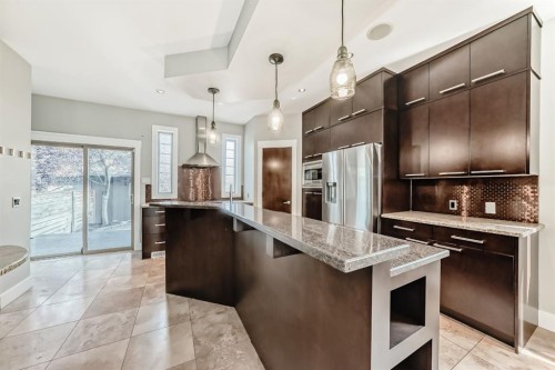 2428 31 Avenue Sw, Calgary, AB - Indoor Photo Showing Kitchen With Upgraded Kitchen