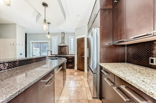 2428 31 Avenue Sw, Calgary, AB - Indoor Photo Showing Kitchen With Upgraded Kitchen