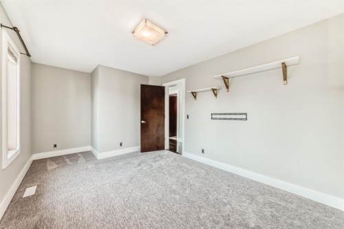 2428 31 Avenue Sw, Calgary, AB - Indoor