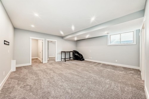 2428 31 Avenue Sw, Calgary, AB - Indoor