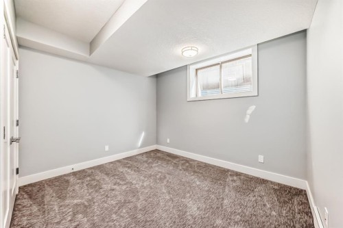 2428 31 Avenue Sw, Calgary, AB - Indoor Photo Showing Other Room