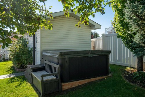 177 Hidden Vale Close Nw, Calgary, AB - Outdoor With Exterior