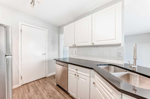 903-1330 15 Avenue Sw, Calgary, AB - Indoor Photo Showing Other Room