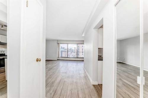 903-1330 15 Avenue Sw, Calgary, AB - Indoor Photo Showing Dining Room