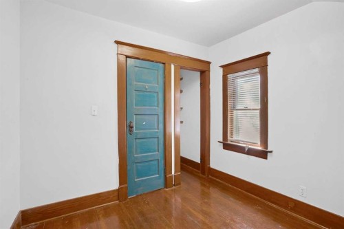 2452 28 Avenue Sw, Calgary, AB - Indoor Photo Showing Other Room