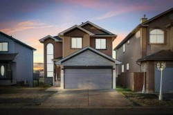 308 Taracove Estate Drive NE Calgary, AB T3J 5A1