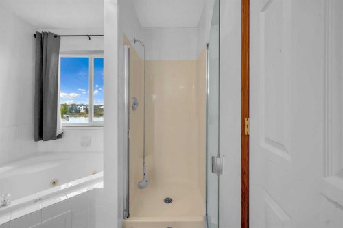 308 Taracove Estate Drive Ne, Calgary, AB - Indoor Photo Showing Bathroom