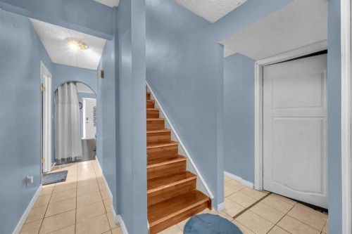 308 Taracove Estate Drive Ne, Calgary, AB - Indoor Photo Showing Other Room