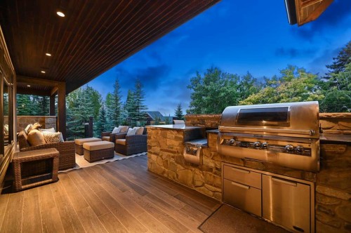 31 Spring Valley Heights Sw, Calgary, AB - Outdoor With Deck Patio Veranda