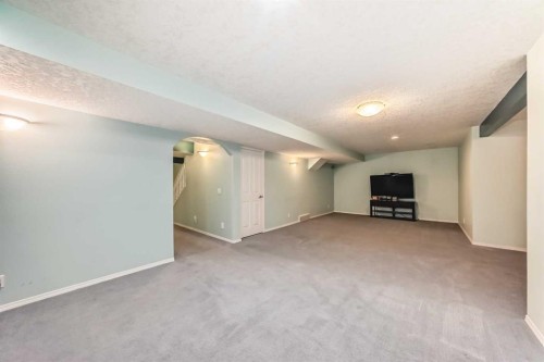 151 Cranwell Close Se, Calgary, AB - Indoor
