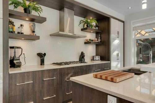 86 West Point Mews Sw, Calgary, AB - Indoor Photo Showing Kitchen