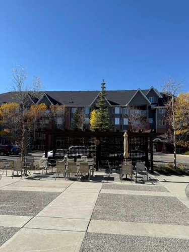 203-15 Everstone Drive Sw, Calgary, AB - Outdoor With Facade