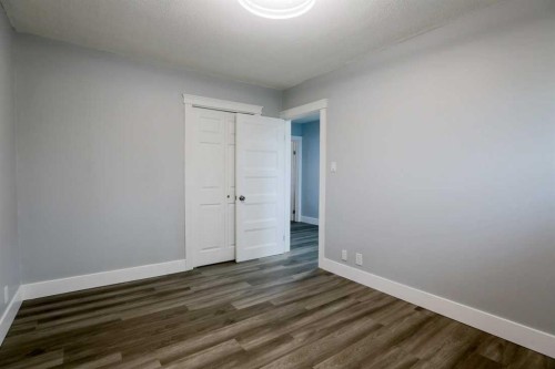 2620 38 Street Sw, Calgary, AB - Indoor Photo Showing Other Room