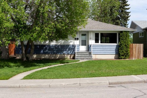 2620 38 Street Sw, Calgary, AB - Outdoor