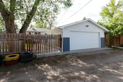 2620 38 Street Sw, Calgary, AB - Outdoor With Exterior