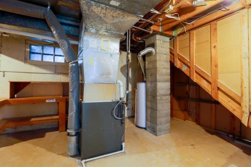 2620 38 Street Sw, Calgary, AB - Indoor Photo Showing Basement