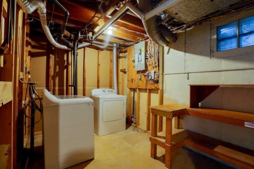 2620 38 Street Sw, Calgary, AB - Indoor Photo Showing Basement