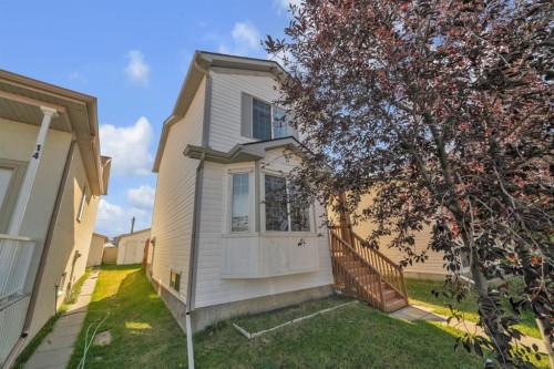 18 Martinvalley Way Ne, Calgary, AB - Outdoor