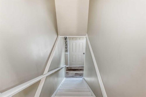 8336 Silver Springs Road Nw, Calgary, AB - Indoor Photo Showing Other Room