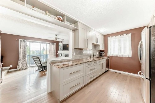 8336 Silver Springs Road Nw, Calgary, AB - Indoor Photo Showing Kitchen