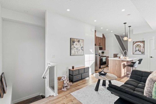 112-156 Park Street, Cochrane, AB - Indoor Photo Showing Living Room