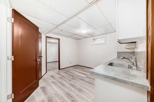 279 Beddington Circle Ne, Calgary, AB - Indoor