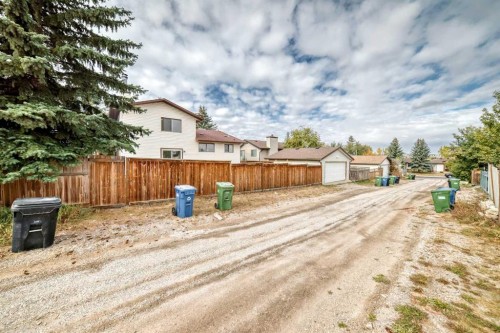 279 Beddington Circle Ne, Calgary, AB - Outdoor