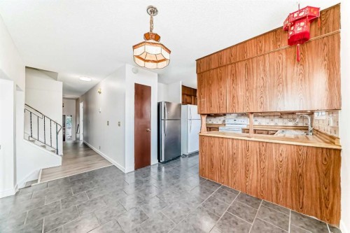 279 Beddington Circle Ne, Calgary, AB - Indoor Photo Showing Kitchen