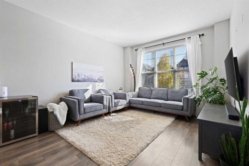 71 Masters Heights Se, Calgary, AB - Indoor Photo Showing Living Room