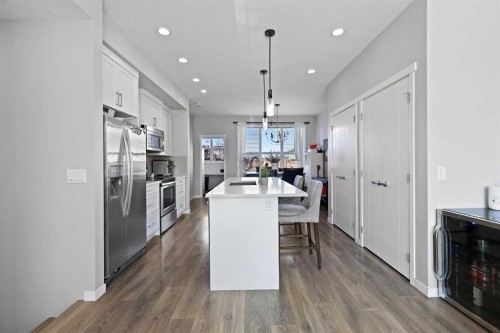 71 Masters Heights Se, Calgary, AB - Indoor Photo Showing Kitchen