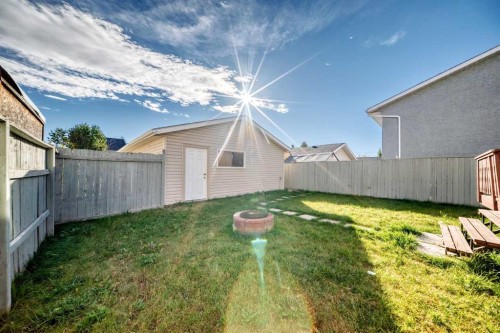 120 Martinview Close Ne, Calgary, AB - Outdoor