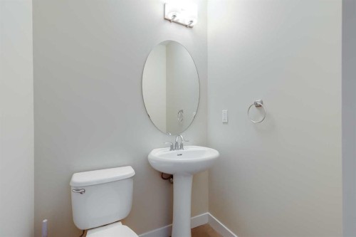 155 Silverado Common Sw, Calgary, AB - Indoor Photo Showing Bathroom