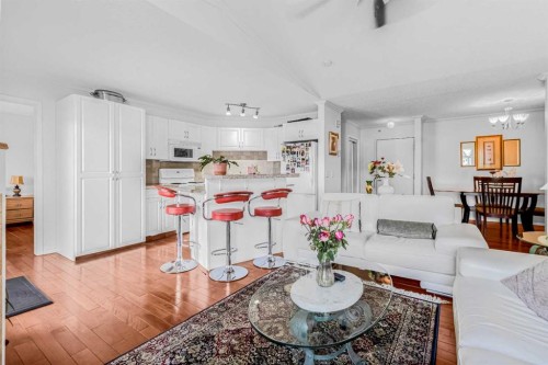 308-3308 Valleyview Park Se, Calgary, AB - Indoor Photo Showing Living Room