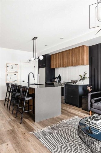 1313-14910 1 Street Nw, Calgary, AB - Indoor Photo Showing Kitchen