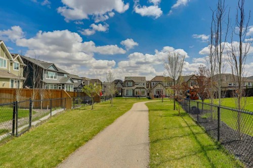 522 Mahogany Manor Se, Calgary, AB - Outdoor