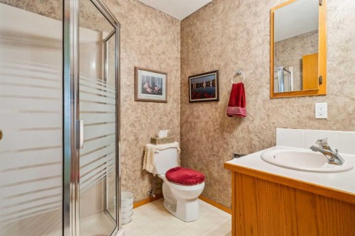 2506 19 Street, Nanton, AB - Indoor Photo Showing Bathroom