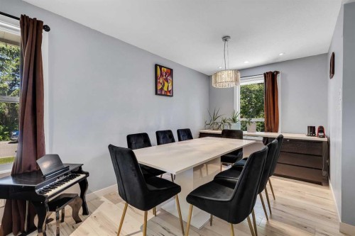 440 Foritana Road Se, Calgary, AB - Indoor Photo Showing Dining Room