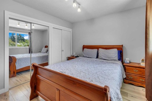 440 Foritana Road Se, Calgary, AB - Indoor Photo Showing Bedroom