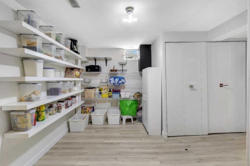 440 Foritana Road Se, Calgary, AB - Indoor