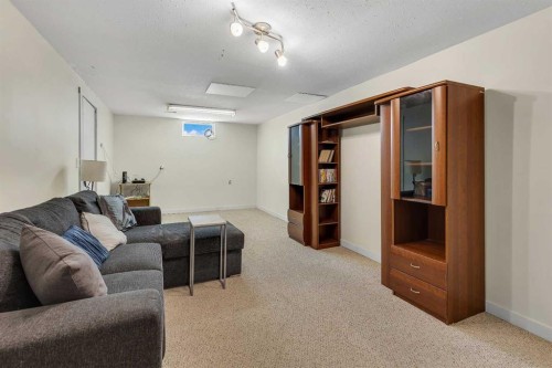 440 Foritana Road Se, Calgary, AB - Indoor Photo Showing Other Room