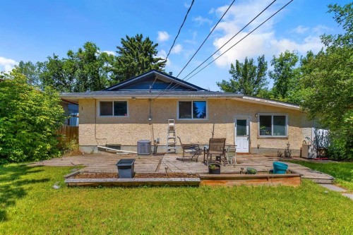 440 Foritana Road Se, Calgary, AB - Outdoor