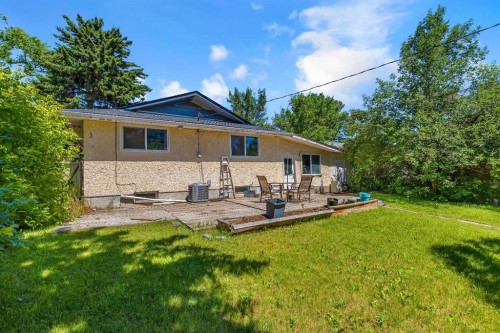 440 Foritana Road Se, Calgary, AB - Outdoor