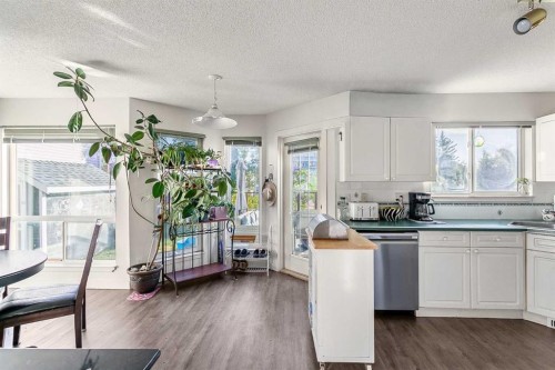 256 Fresno Place Ne, Calgary, AB - Indoor Photo Showing Kitchen